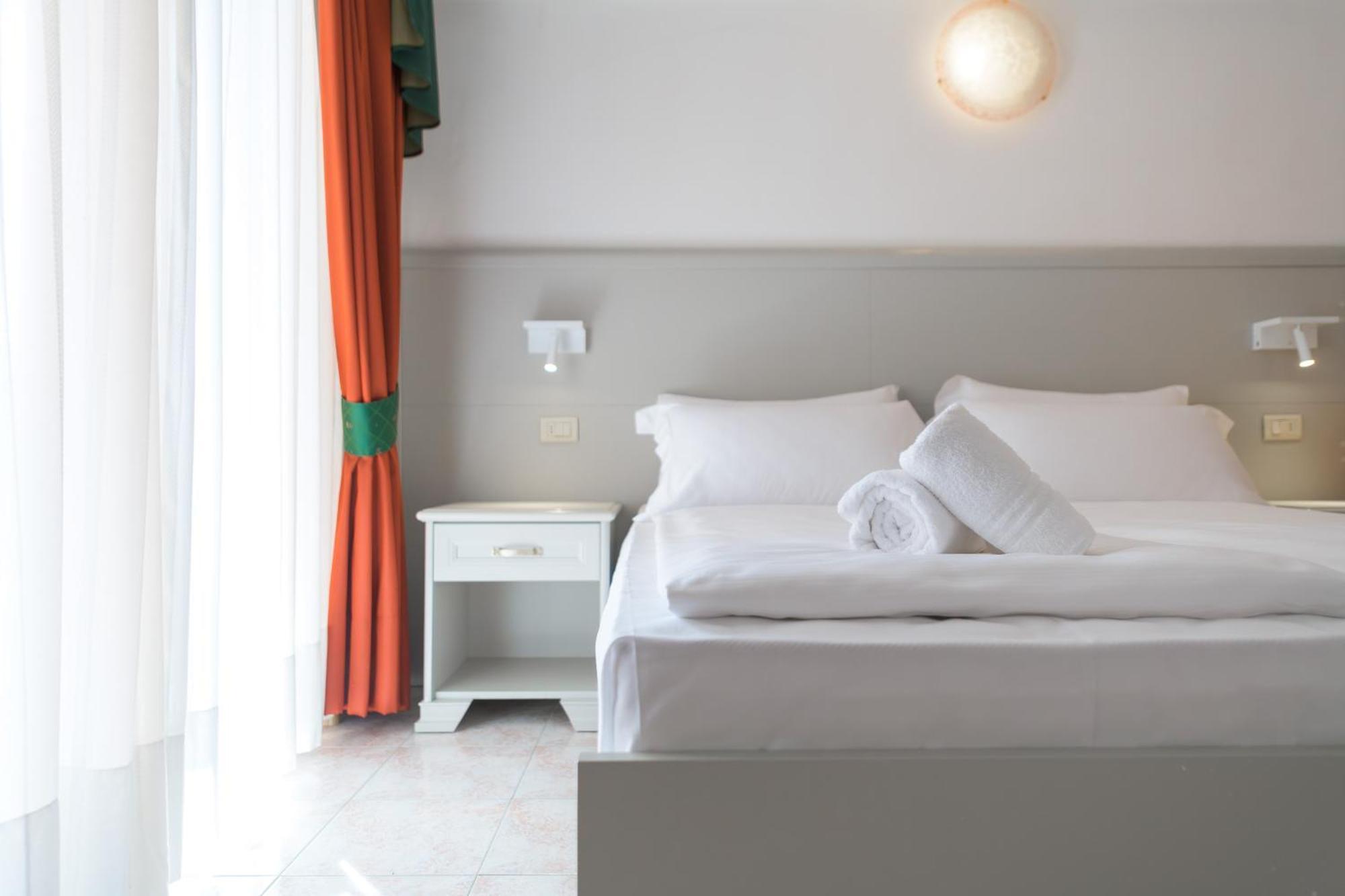 Hotel Garda Bellevue Limone sul Garda Εξωτερικό φωτογραφία
