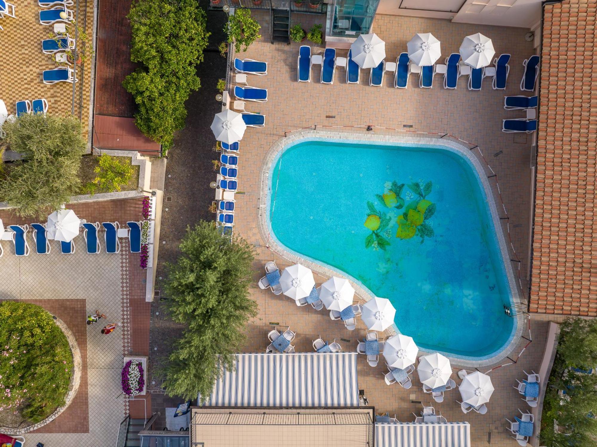 Hotel Garda Bellevue Limone sul Garda Εξωτερικό φωτογραφία