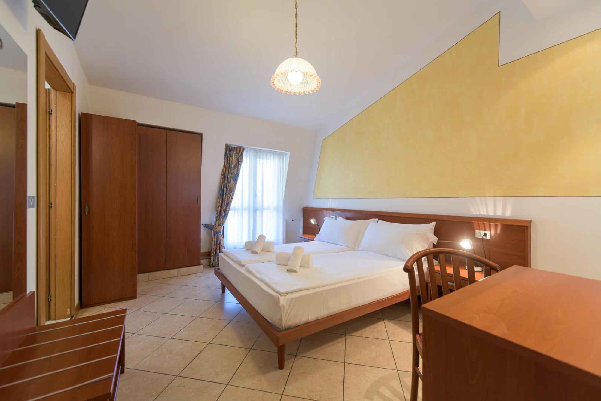 Hotel Garda Bellevue Limone sul Garda Δωμάτιο φωτογραφία