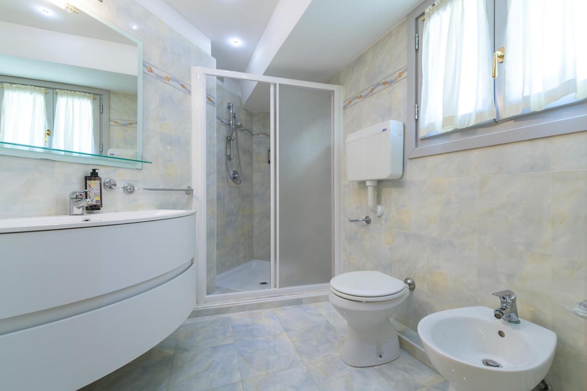 Hotel Garda Bellevue Limone sul Garda Εξωτερικό φωτογραφία